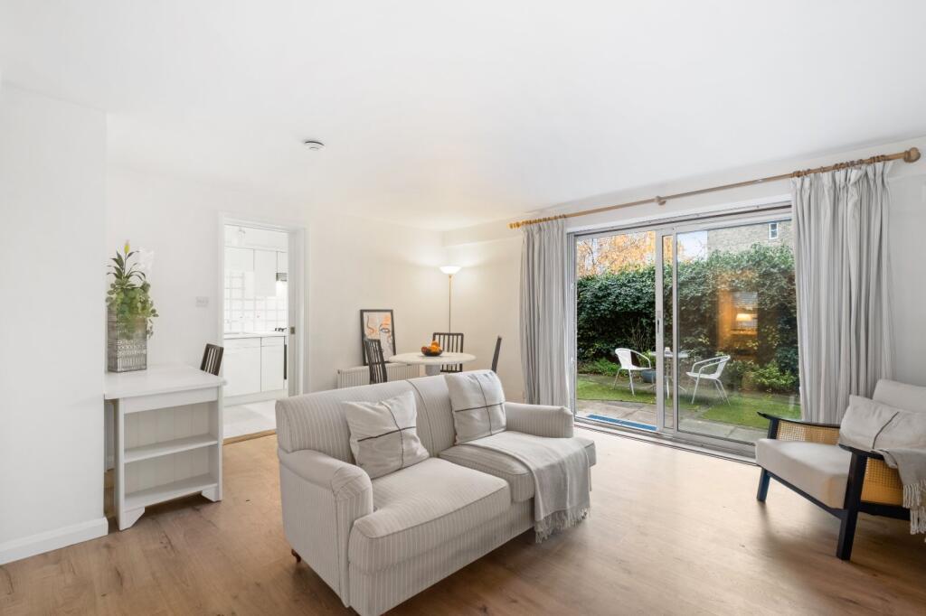 Apartment in London - More