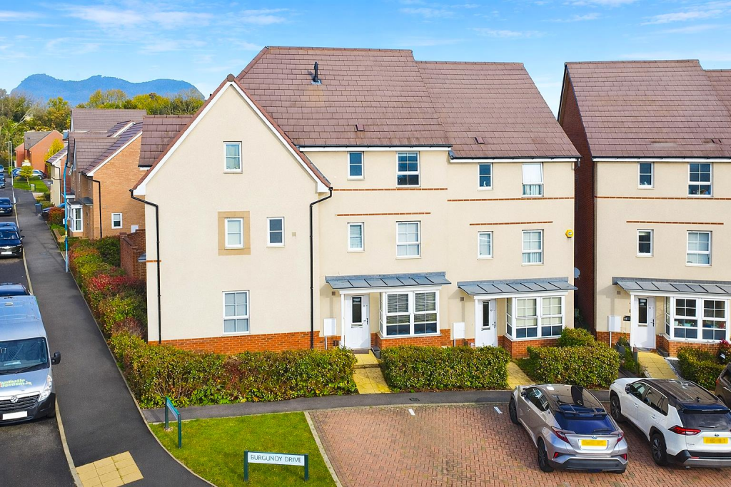 Main image of property: Burgundy Drive, Swallowfields, Hemel Hempstead
