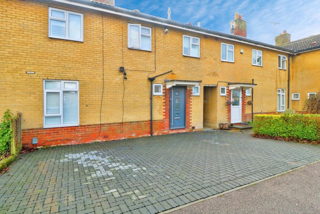 3-bed terraced on Twelve Acres, Ashford, TN24, £300,000