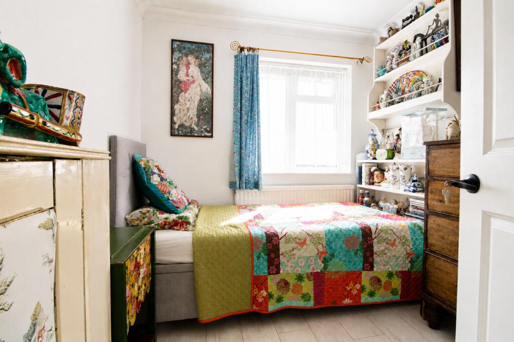 House in Portsmouth - More