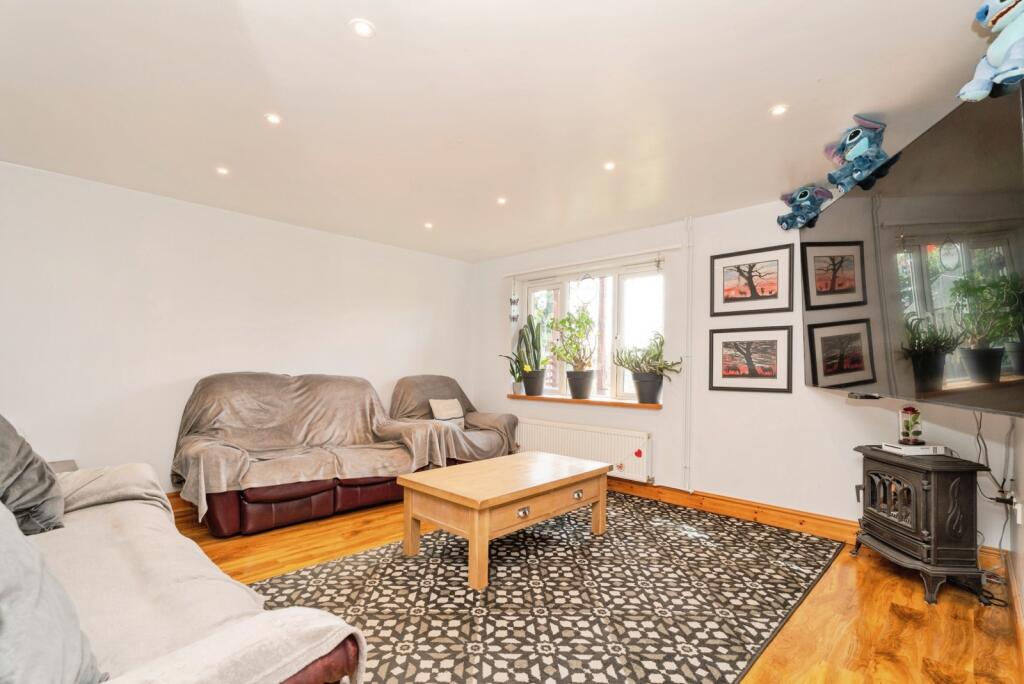 Lancaster Avenue, Fakenham, Norfolk, NR21 - View 2