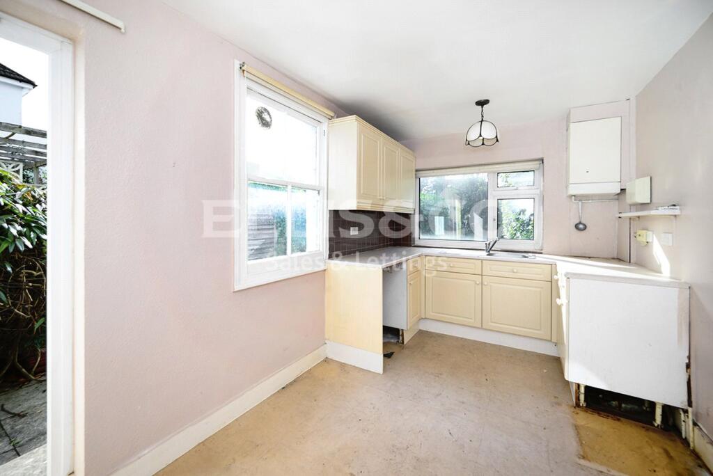 Milton Road, Mill Hill, London, NW7 photo 4