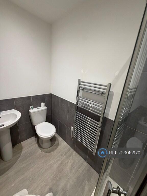 Apartment in Calderdale, Well Head, Boothtown - More