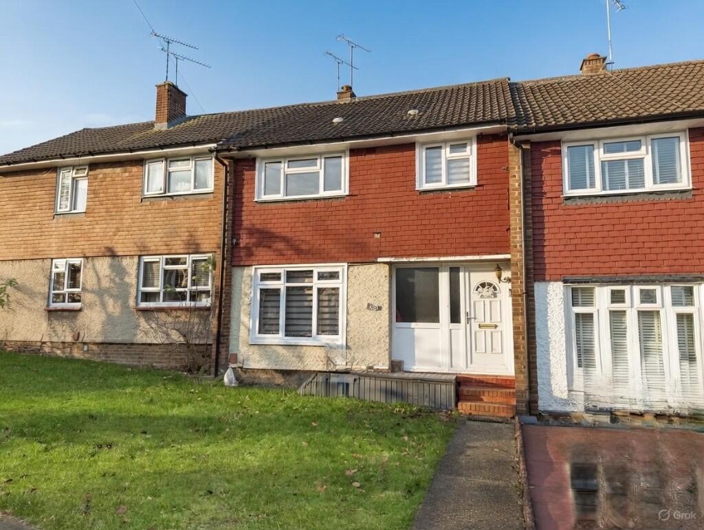 Main image of property: Mendip Crescent, Leigh-On-Sea, Essex, SS0