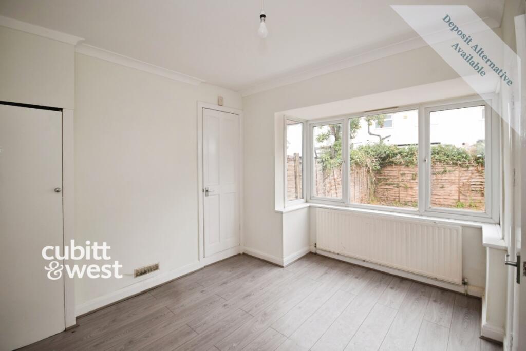 House in Croydon - View 4