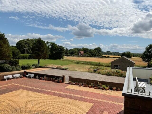 Photo 52