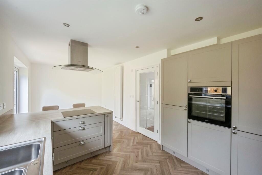 House in Doncaster, Barnburgh - View 5