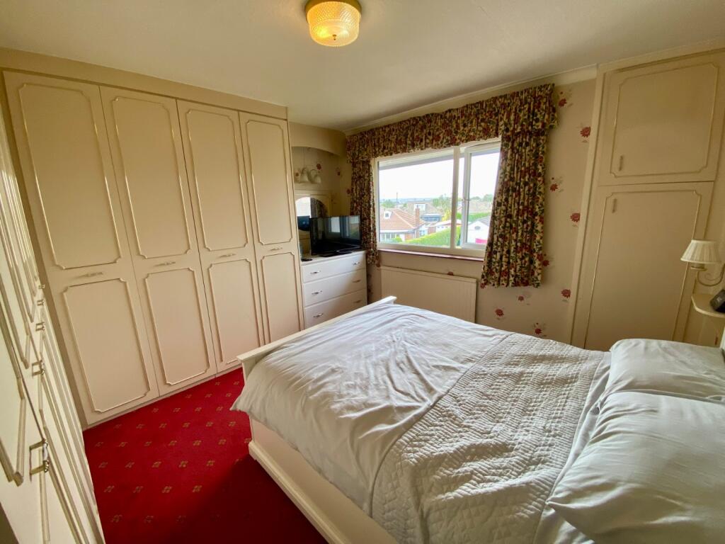 House in Bradford, Wrose - More