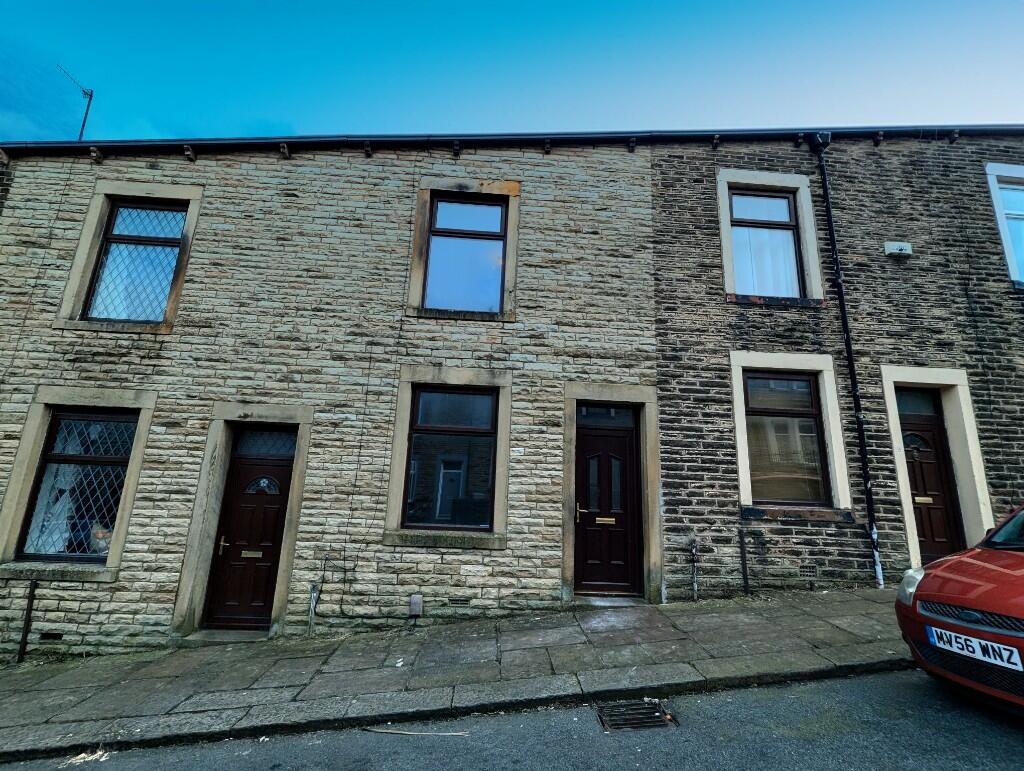 Main image of property: 10 York Street, Colne, BB8