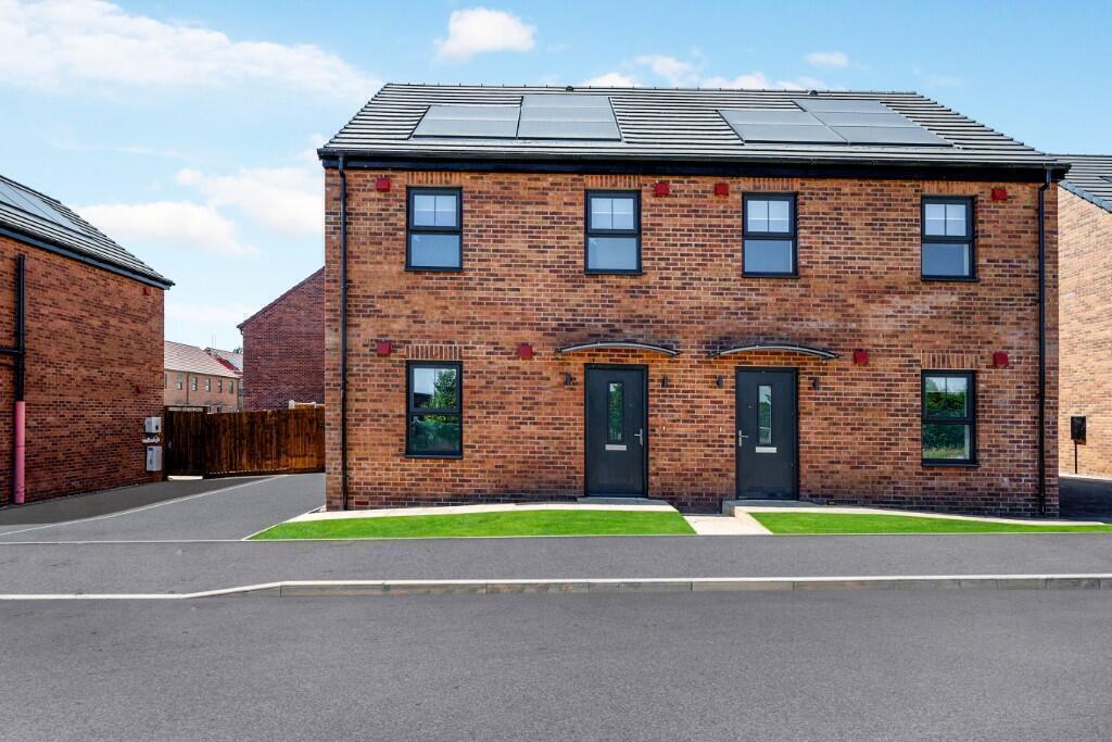 Main image of property: Etching Drive, Nottingham, Nottinghamshire, NG8