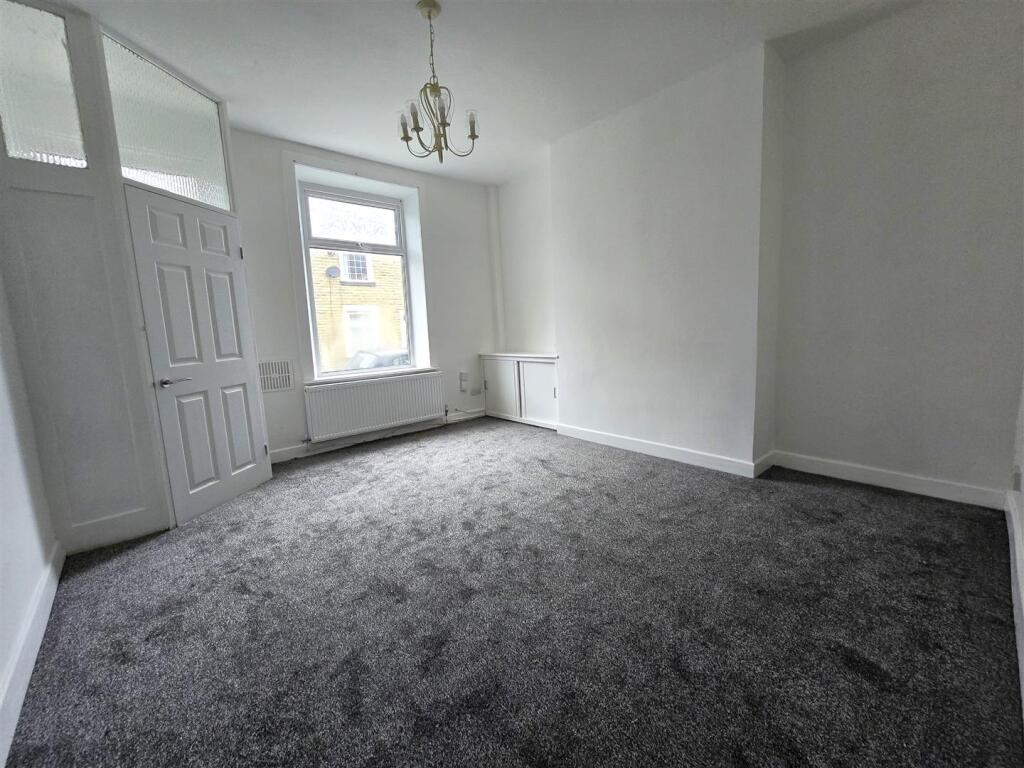 Main image of property: Cog Lane, Burnley