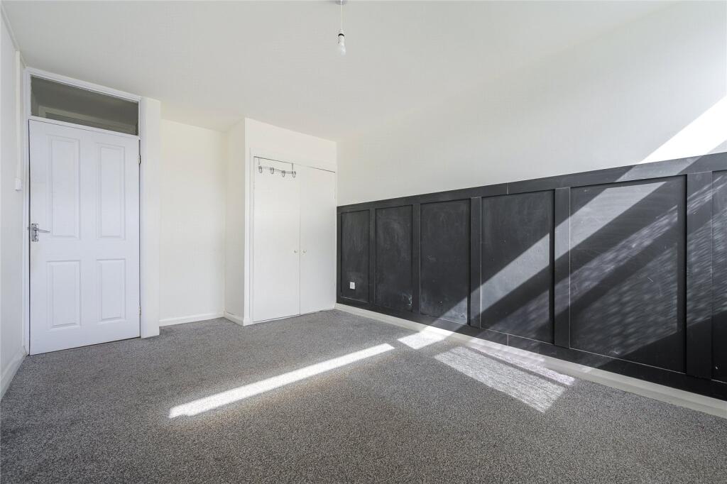 Apartment in Wolverhampton, West Midlands - View 4
