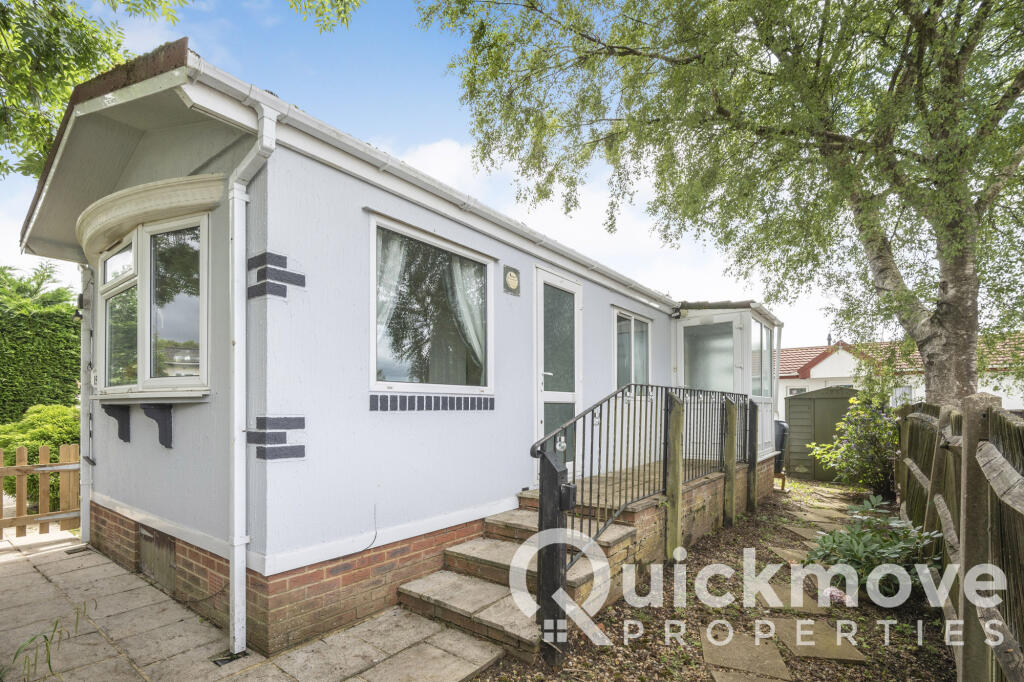 2-bed caravan on Tadworth, Surrey, KT20, £145,000