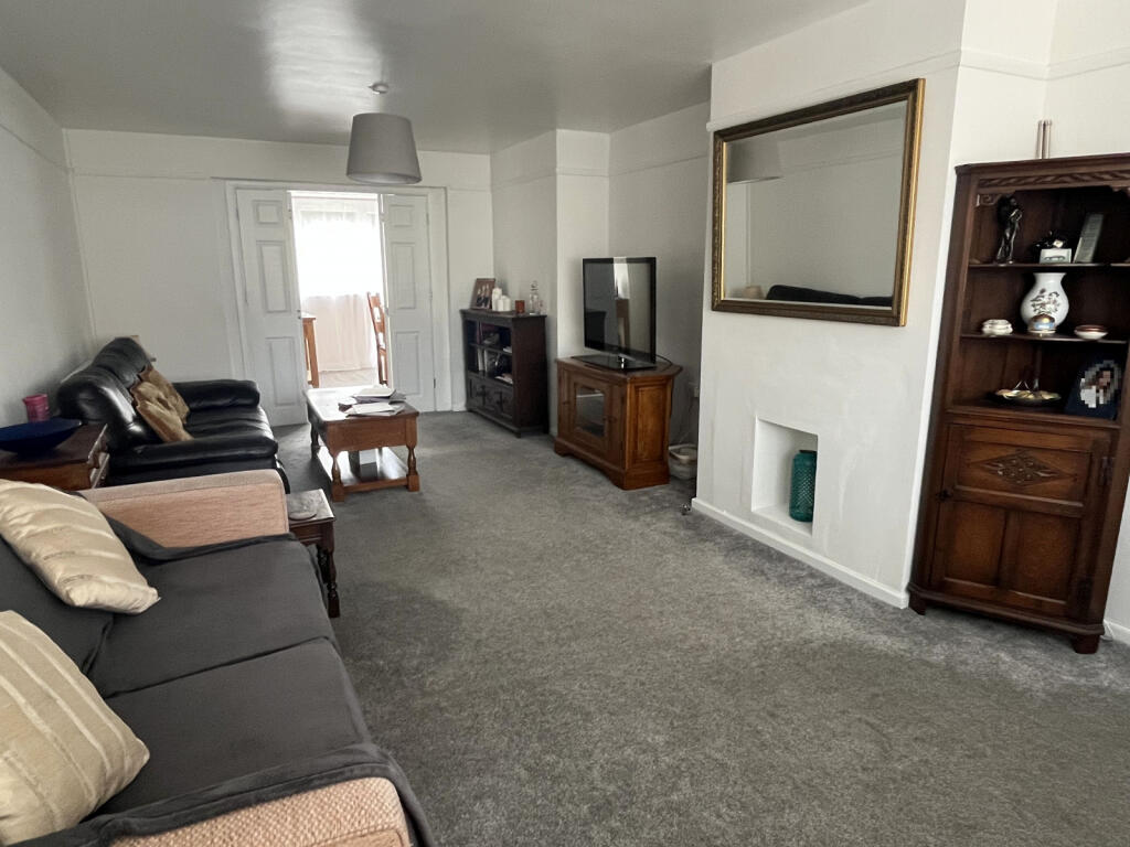 Warwick Place, Tewkesbury, GL20 - View 2