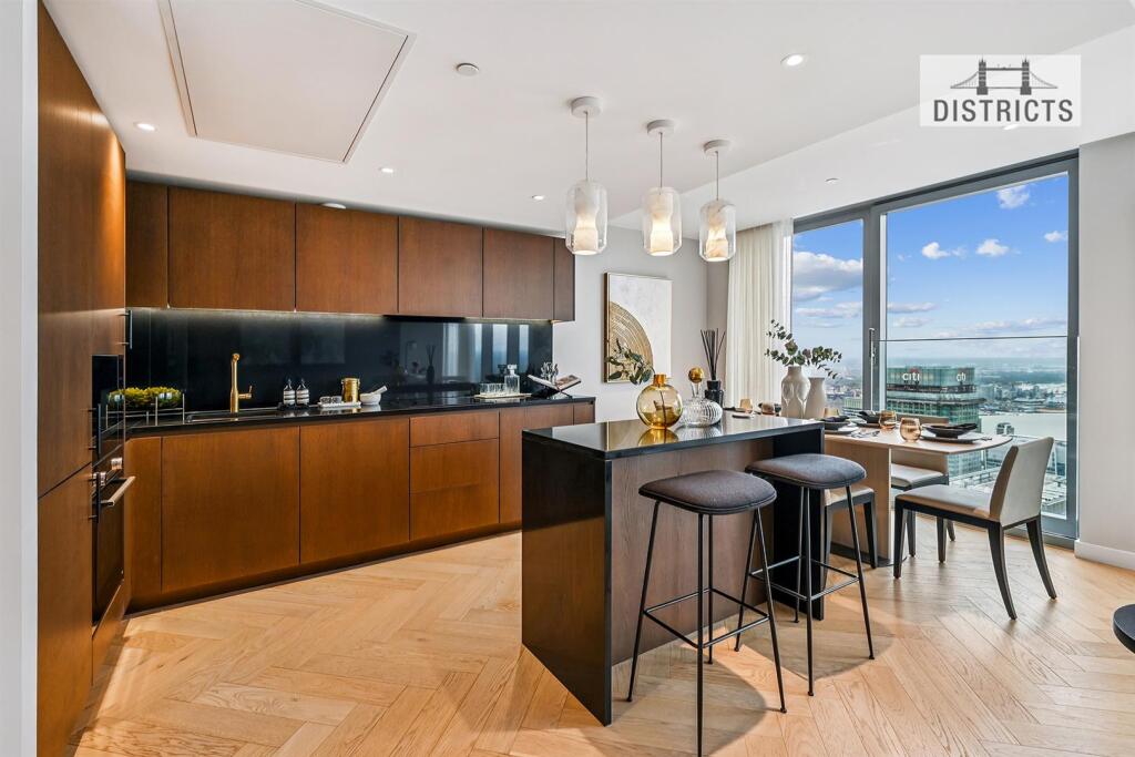 Main image of property: Landmark Pinnacle, 10 Marsh Wall E14