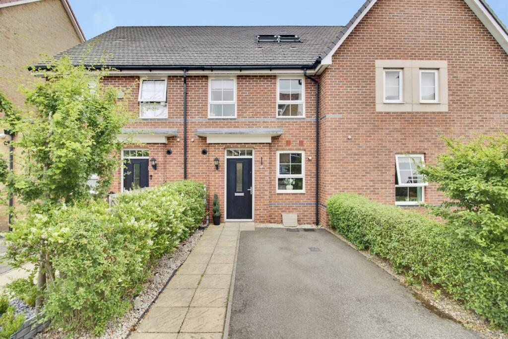 Peregrine Way, Hatfield