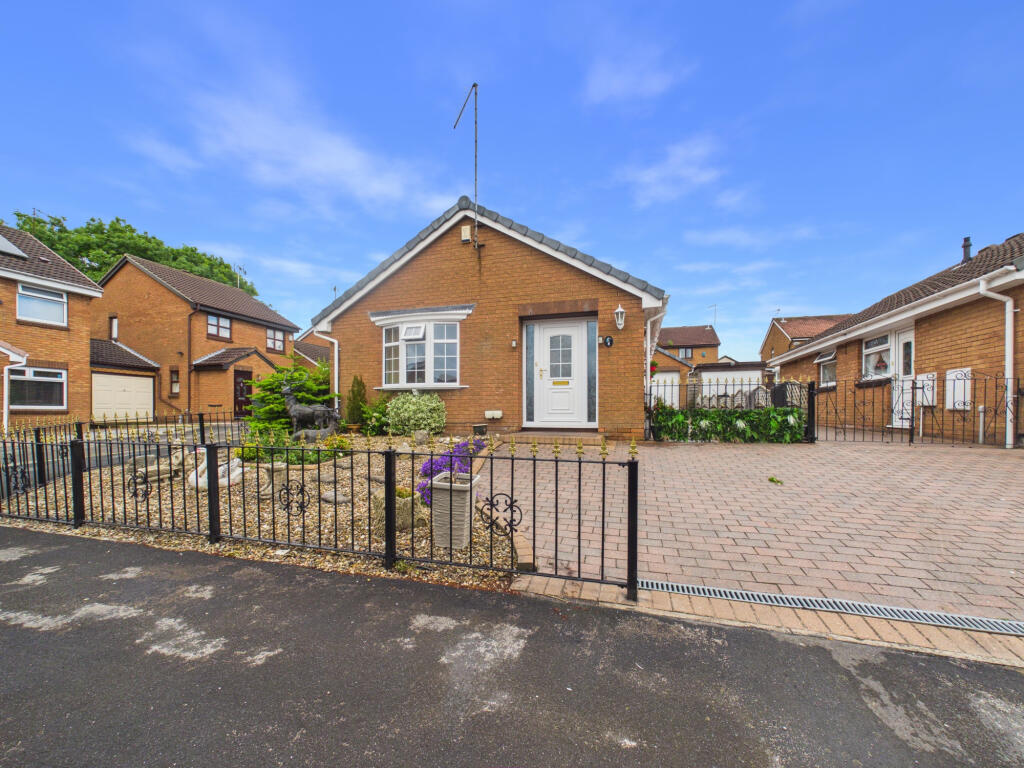 Main image of property: Lunedale Close,  Hull, HU8