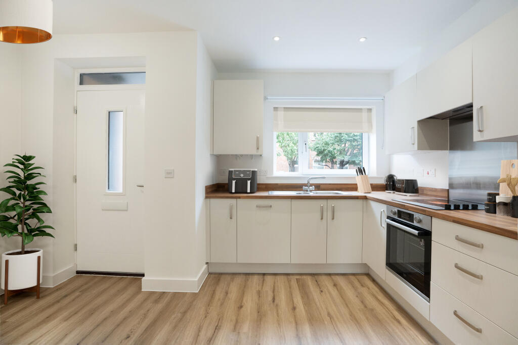 Apartment in Derby, Castleward, Little Chester - View 4