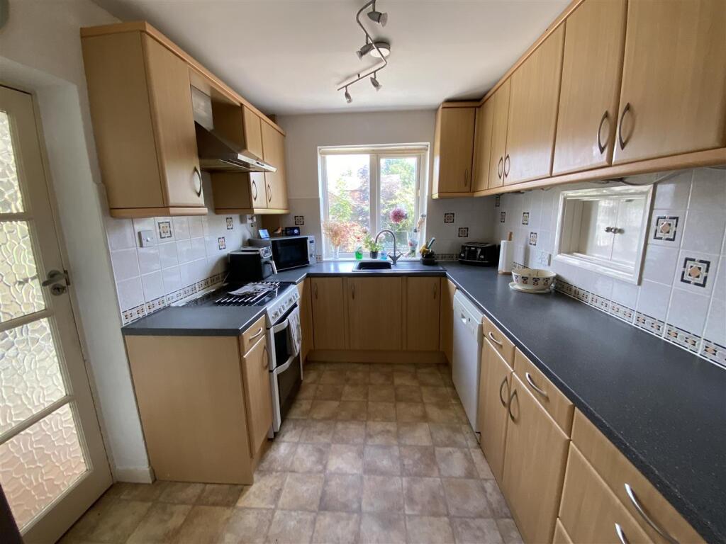 Maurice Drive, Countesthorpe, Leicester photo 4