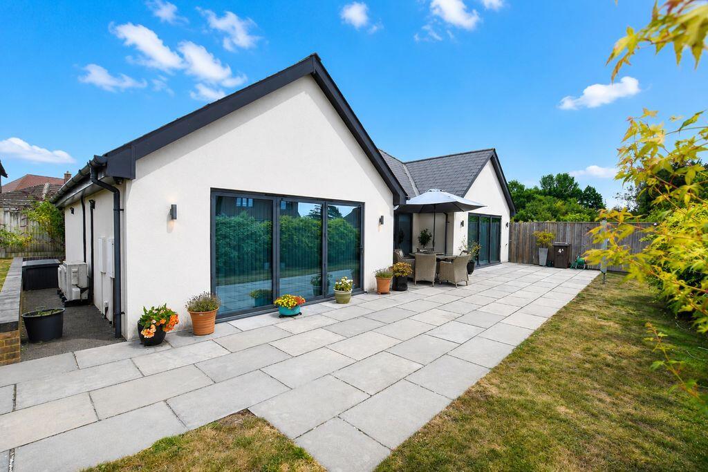 Manor Close, Maidstone - More