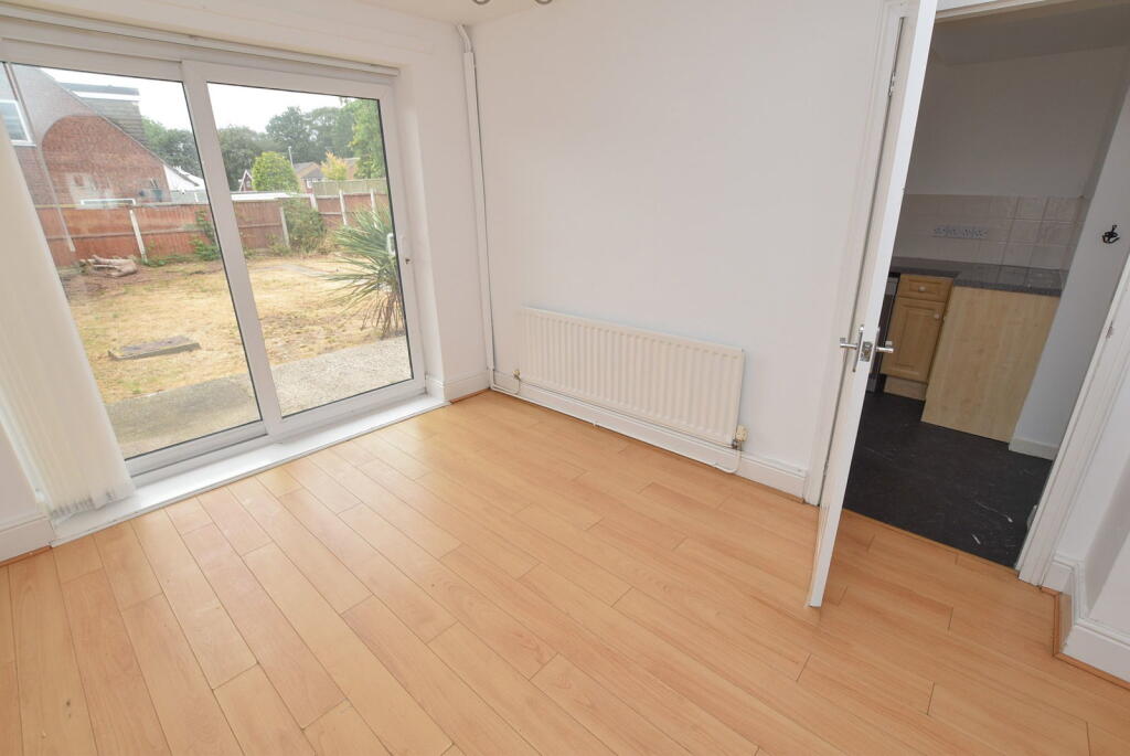 House in Bromborough, Liverpool City Region - View 5