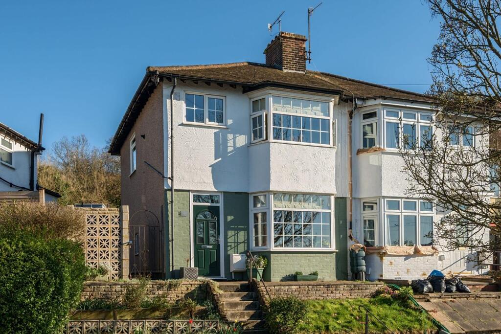 Main image of property: Commonwealth Way, London