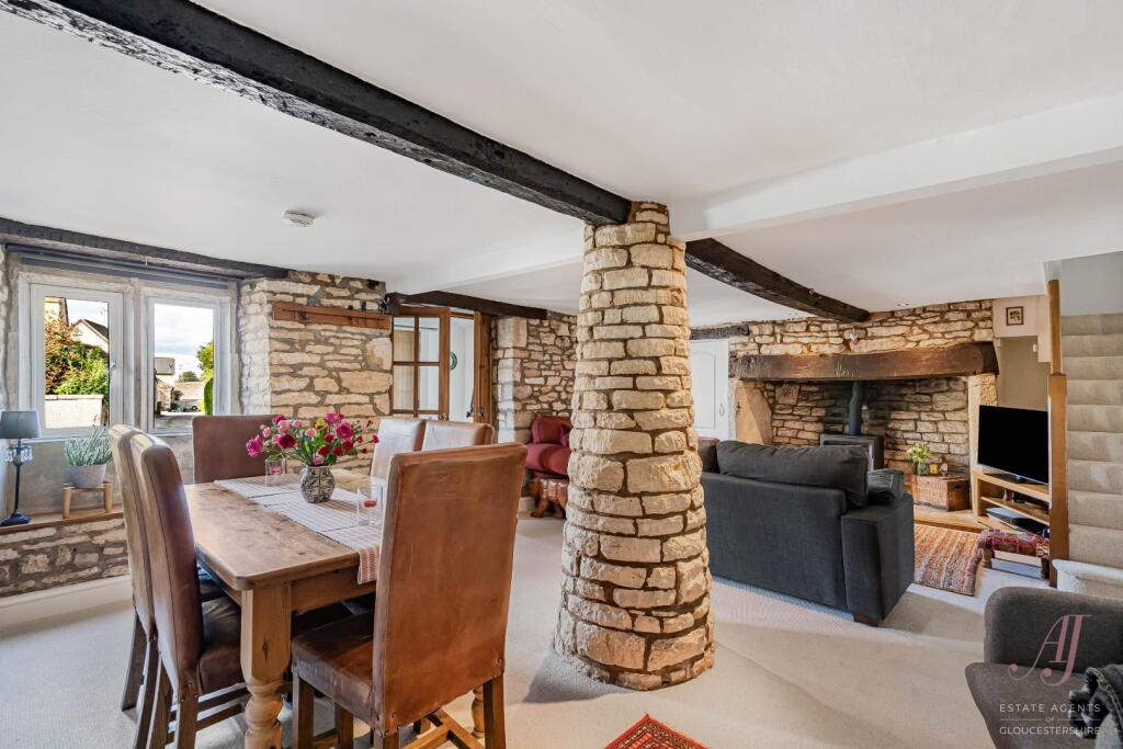 House in Gloucester - View 4