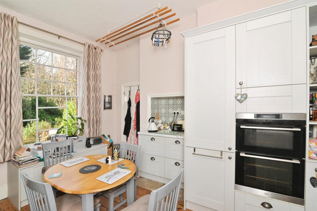 Woodland Vale Road, St. Leonards-On-Sea - View 4
