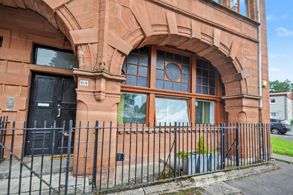 Apartment in Glasgow, Waverley Park, Pollokshaws - View 2