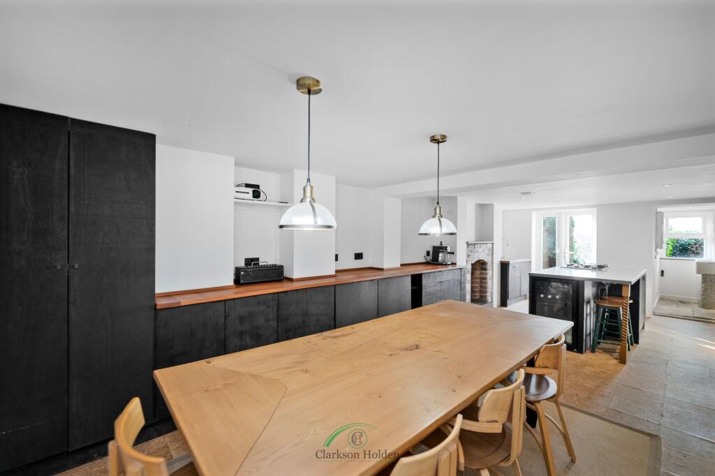 Main image of property: Wellington Street, Preston, PR1 8TQ