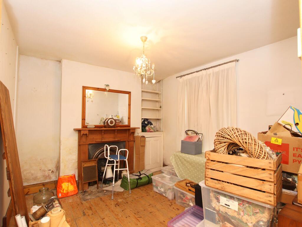 House in Cardiff, Llantrisant - View 2
