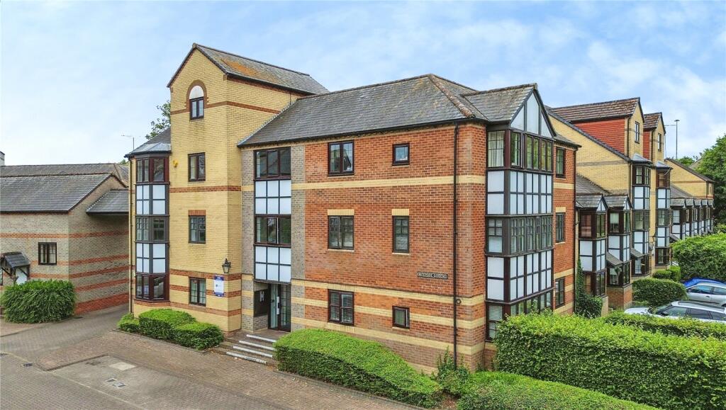 Main image of property: Waterside Gardens, Reading, Berkshire, RG1