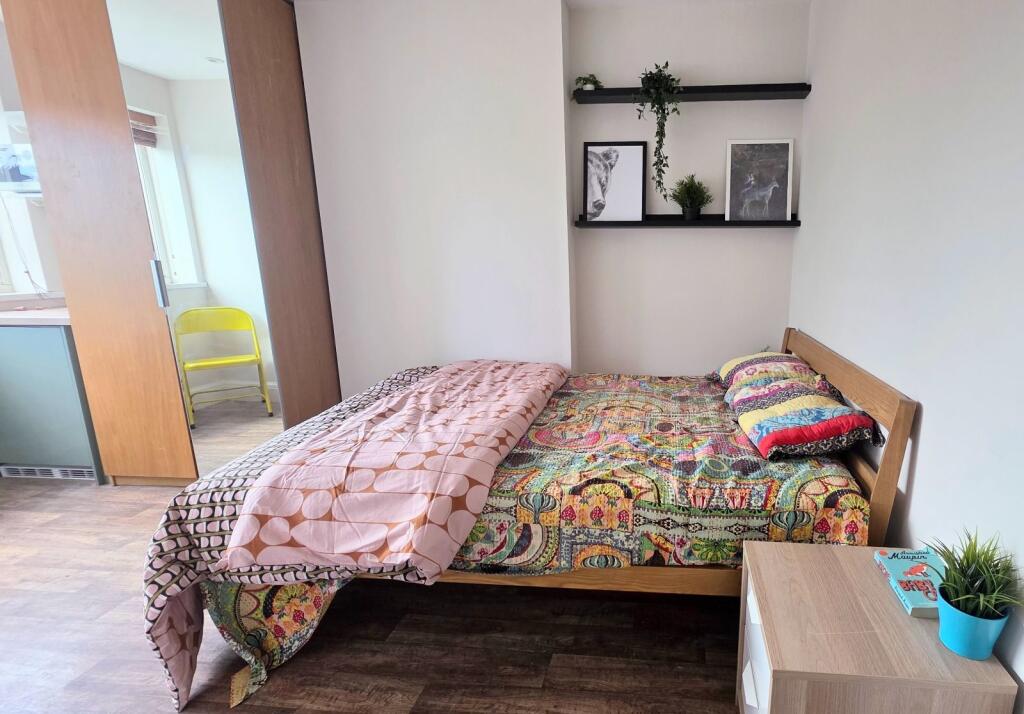 Main image of property: South Norwood Hill, London