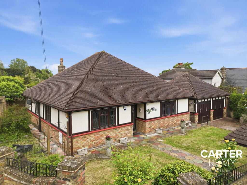 Main image of property: London Road, Pitsea, SS13