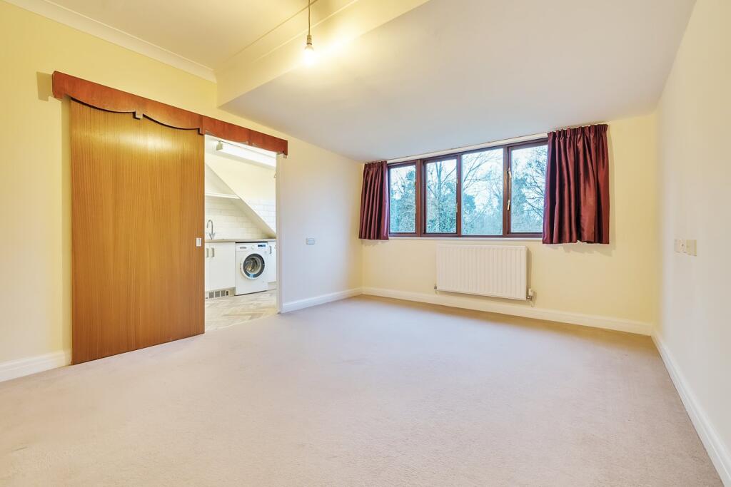 Main image of property: Emmbrook Court, Reading, RG6