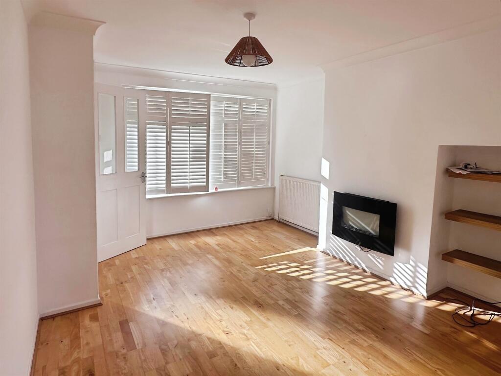 House in Adur, Sompting - View 2