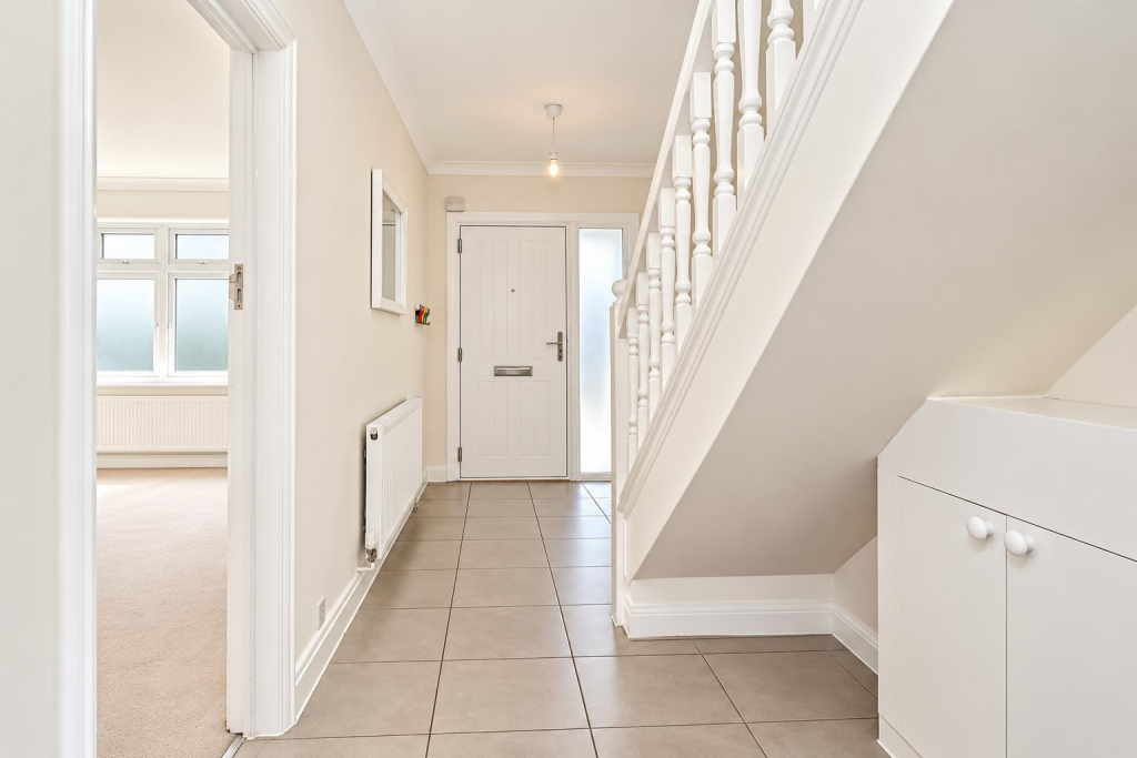 House in London, Carshalton Beeches - More