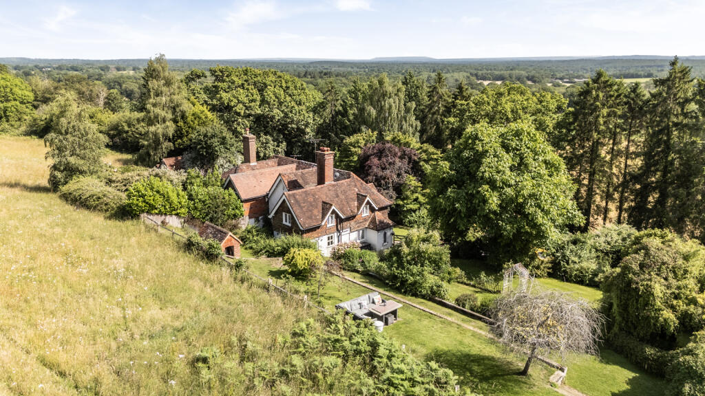 3-bed semi-detached on Markwick Lane, Loxhill, Godalming, GU8, £795,000