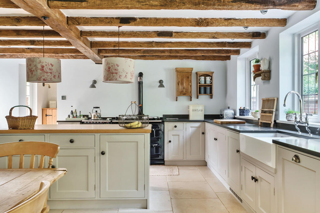 House in Uckfield, Poundgate, High Hurstwood - View 5