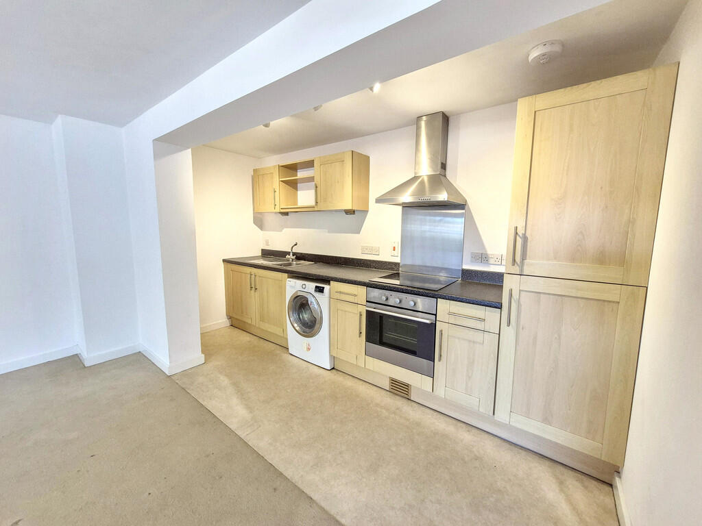Apartment in Truro - View 4