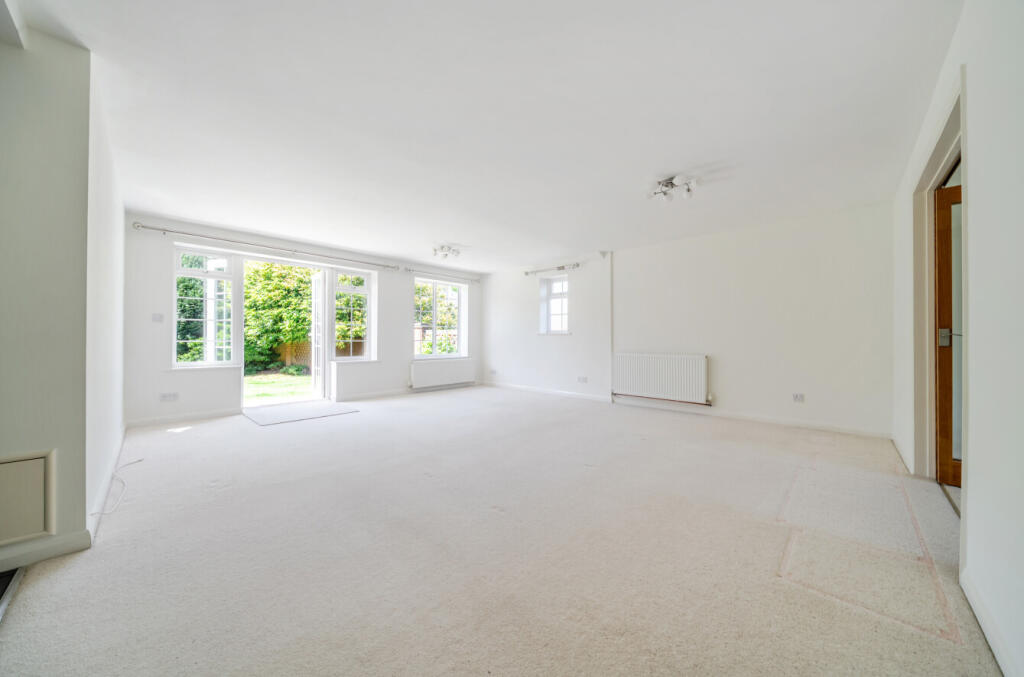 Phillips Close, Bargate Wood, Godalming, Surrey, GU7 - View 2
