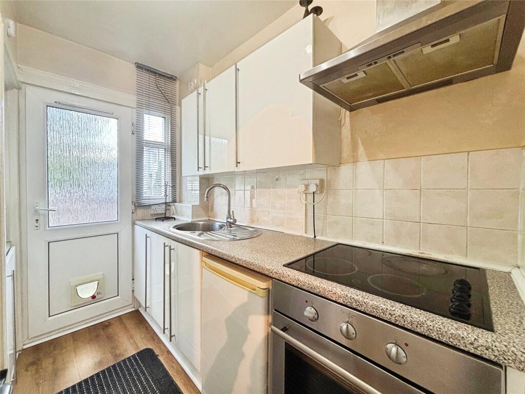 Apartment in Reading - View 4