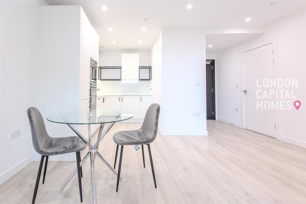 Apartment in London - View 4