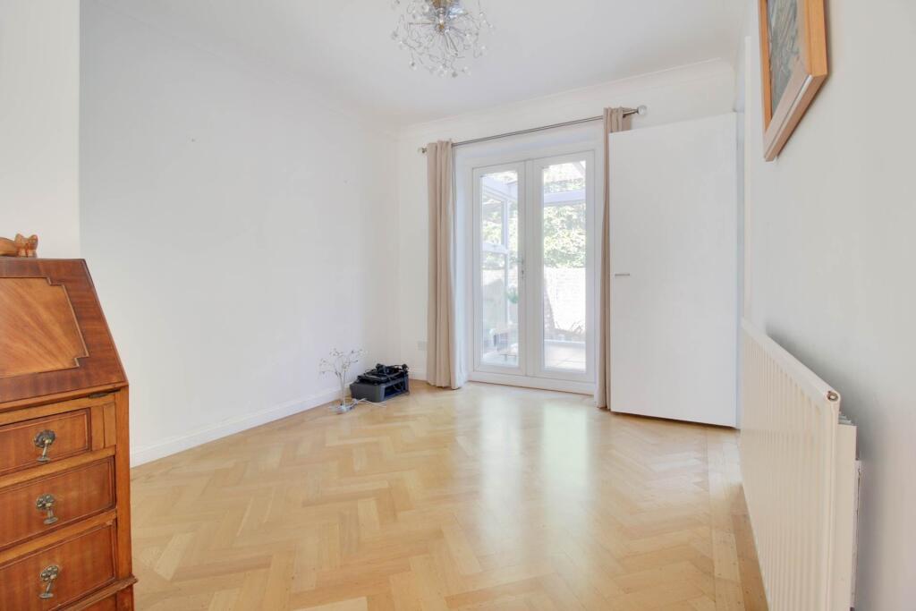 House in Brighton - View 5
