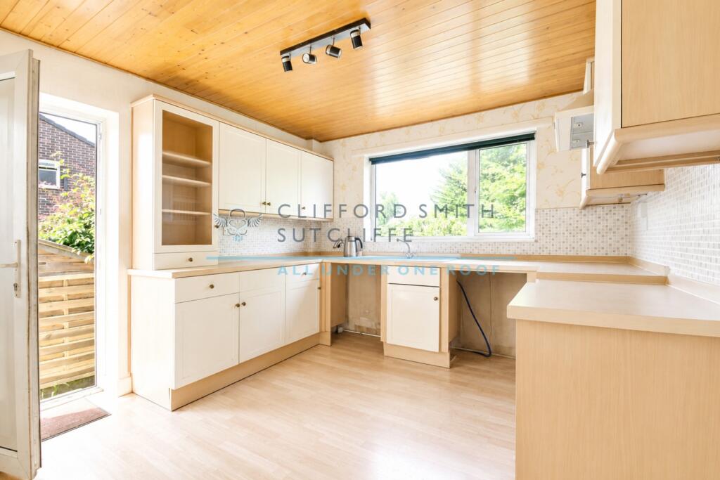 House in Pendle, Reedley Hallows - View 5