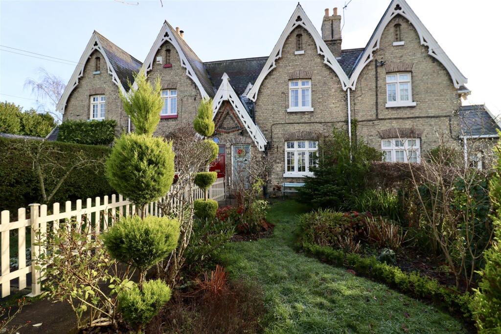 Main image of property: Rooks Cottages, North Cliffe, York