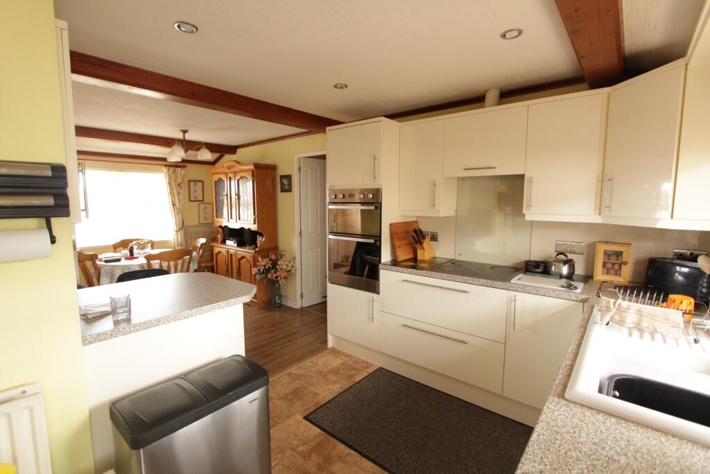 House in East Devon, Willow View Park, Whimple - View 5