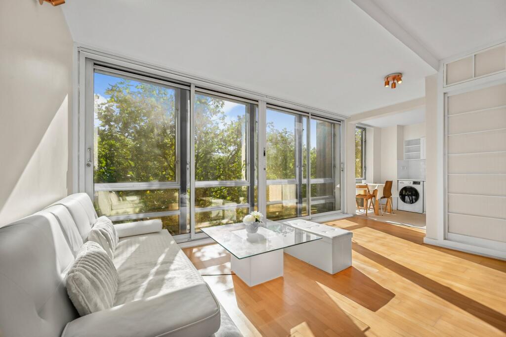 Apartment in London - View 5