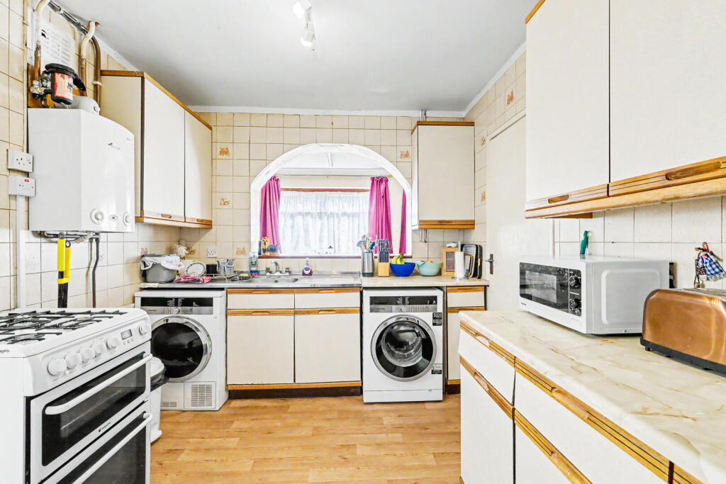 House in London - View 2