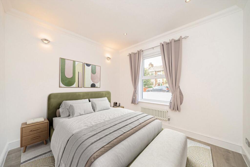 House in London, Summerstown - View 3